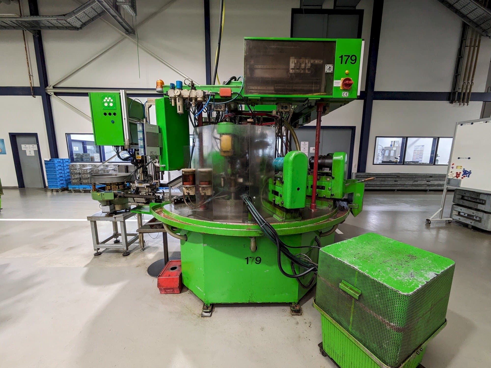 Frontansicht der SIHN Ring piece  Maschine