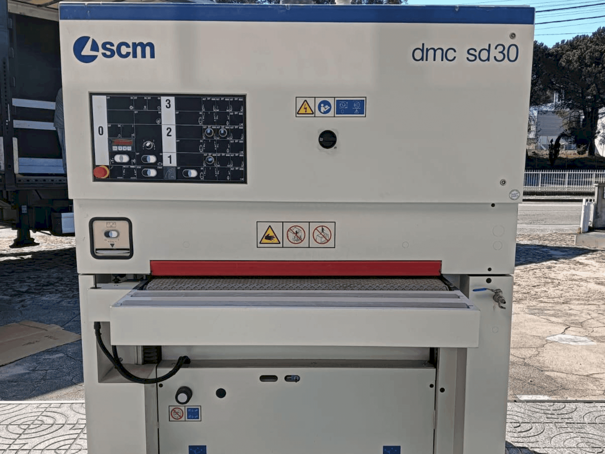 Frontansicht der SMCTL DMC SD 30 RCS 110  Maschine