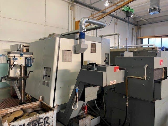 Frontansicht der Gildemeister GMX200  Maschine