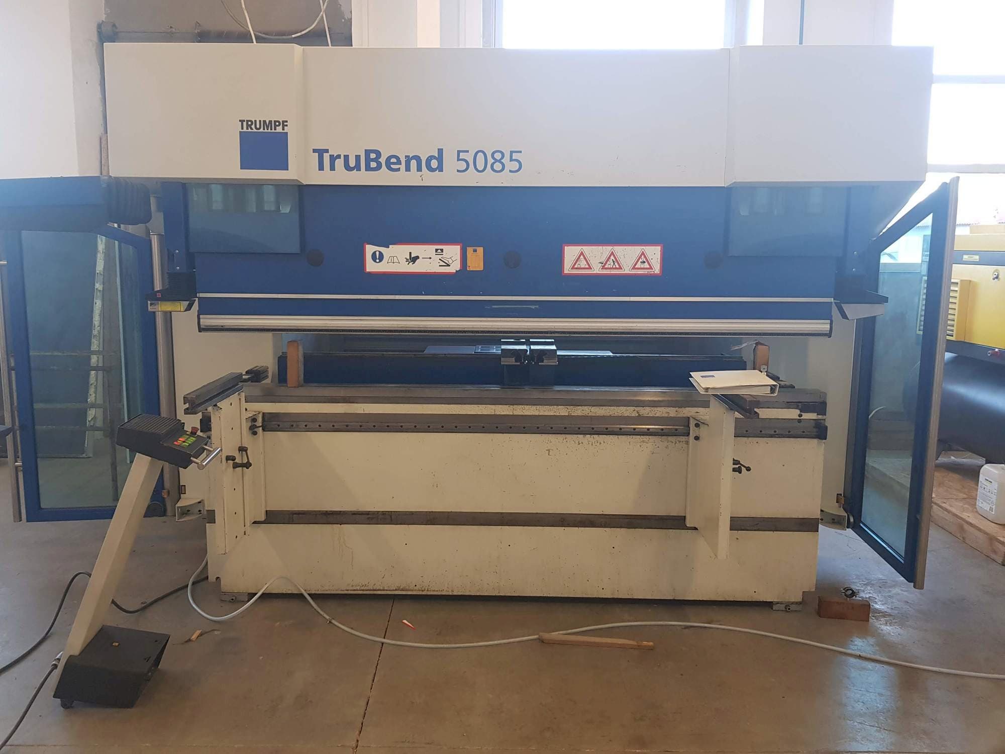 Frontansicht der Trumpf TruBend 5085  Maschine