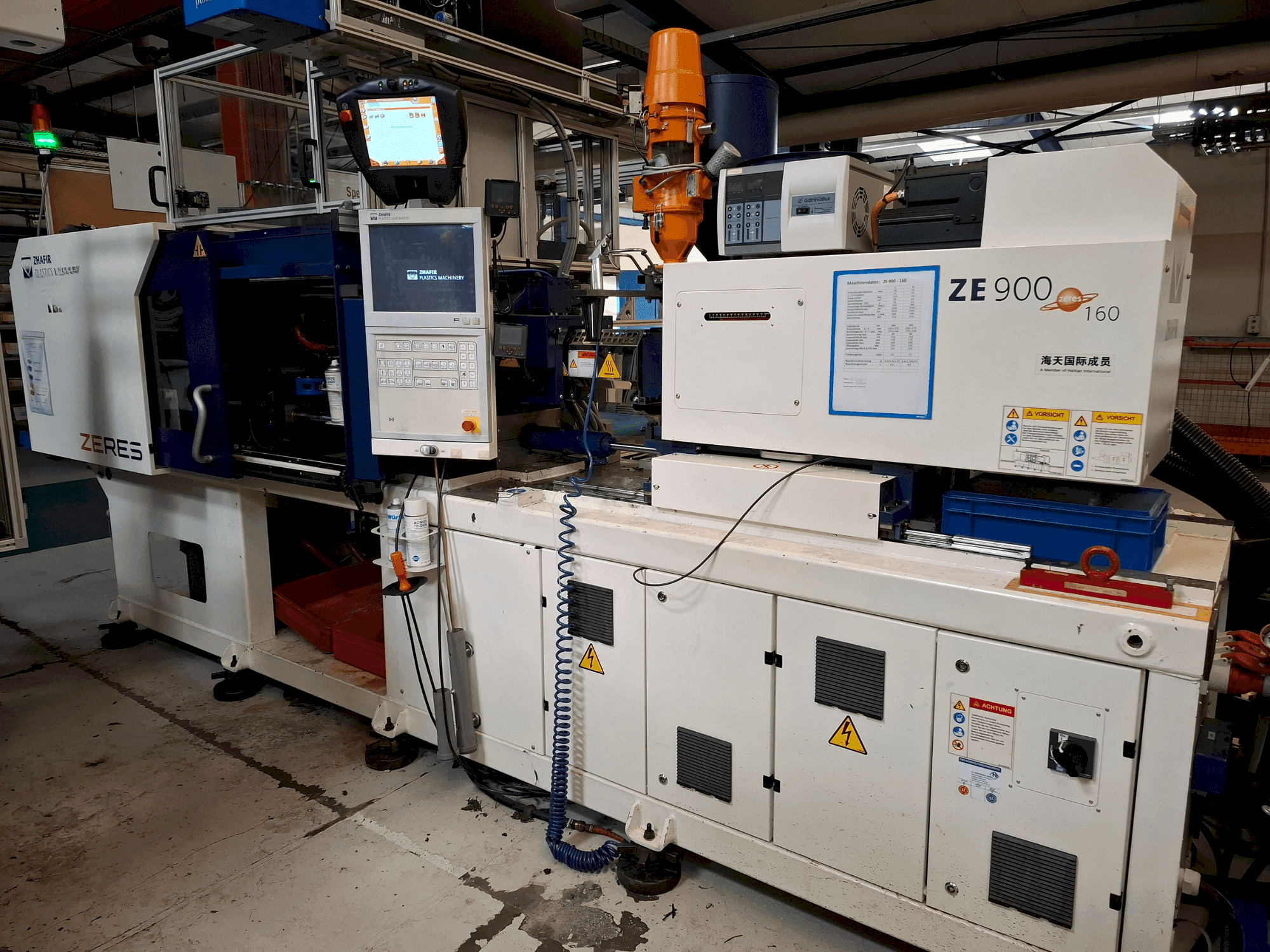 Frontansicht der HAITIAN ZHAFIR Zeres 900/160  Maschine