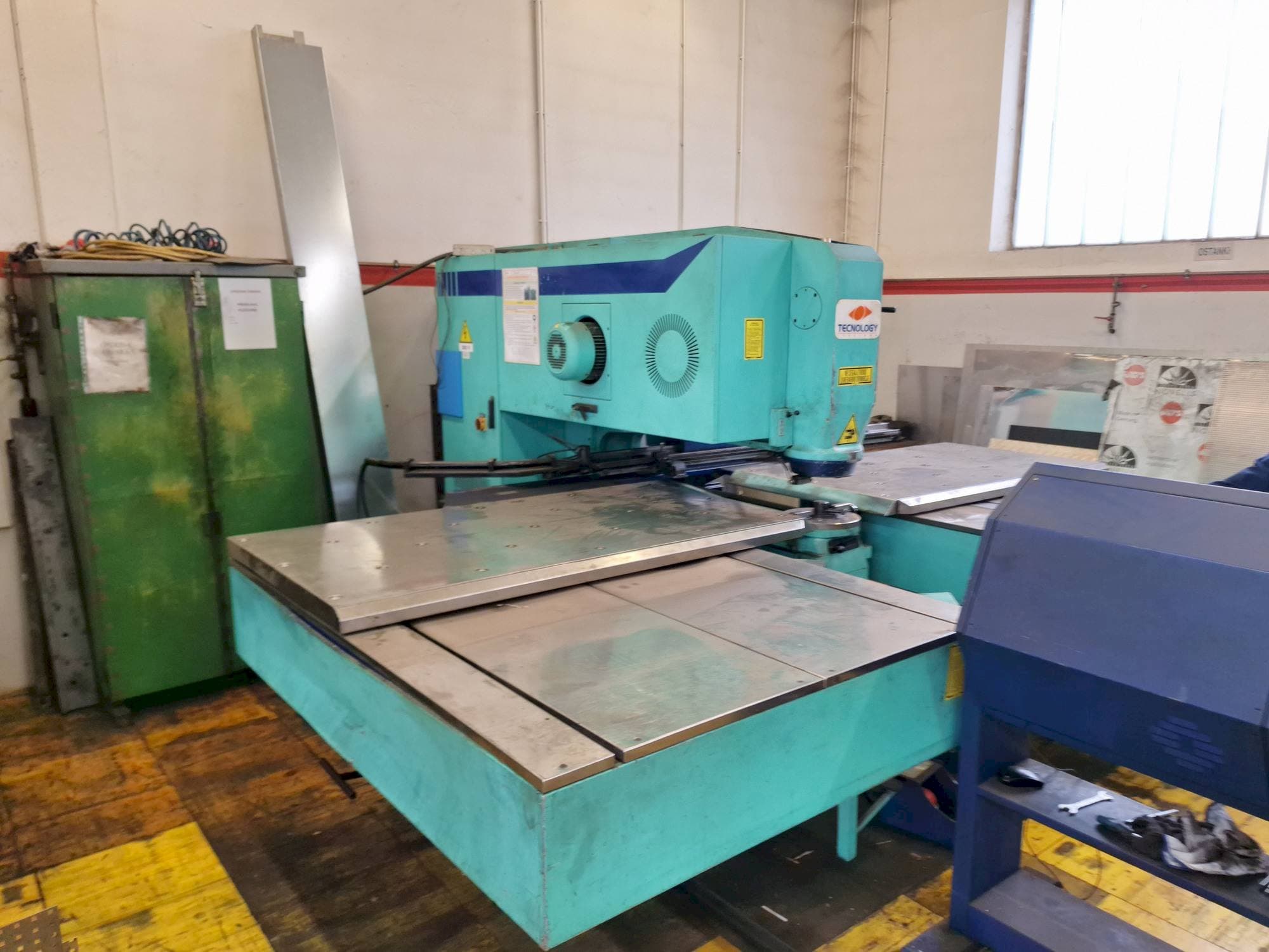 Frontansicht der ITALIAN TECNOLOGY 30 C.S.M. 1000  Maschine