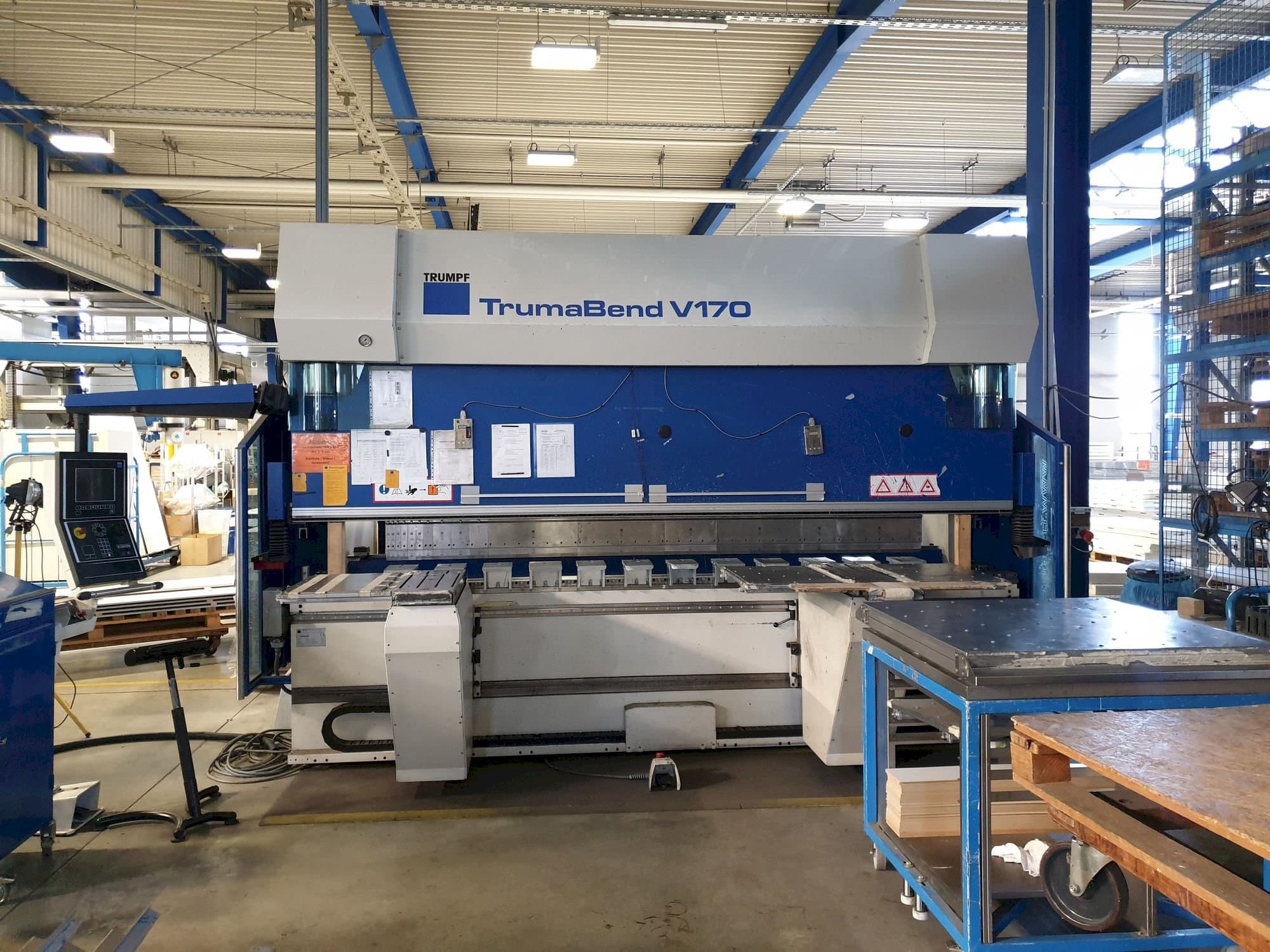 Frontansicht der Trumpf TrumaBend V170  Maschine