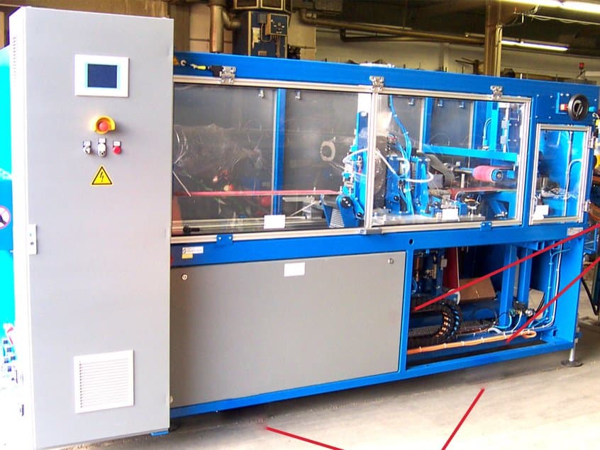 Linke Ansicht der BASTON TSQ-P-503-S-100 Maschine