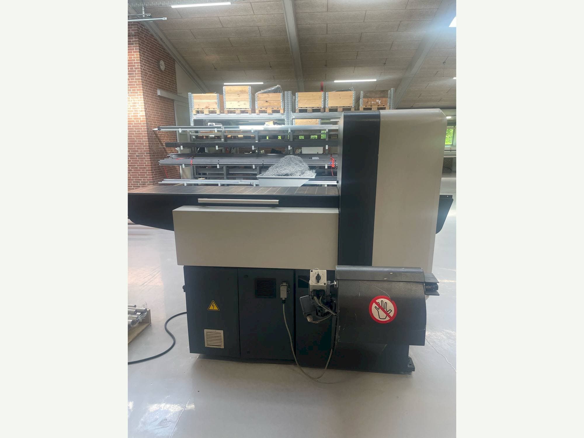 Frontansicht der KASTO Verto A2 Maschine