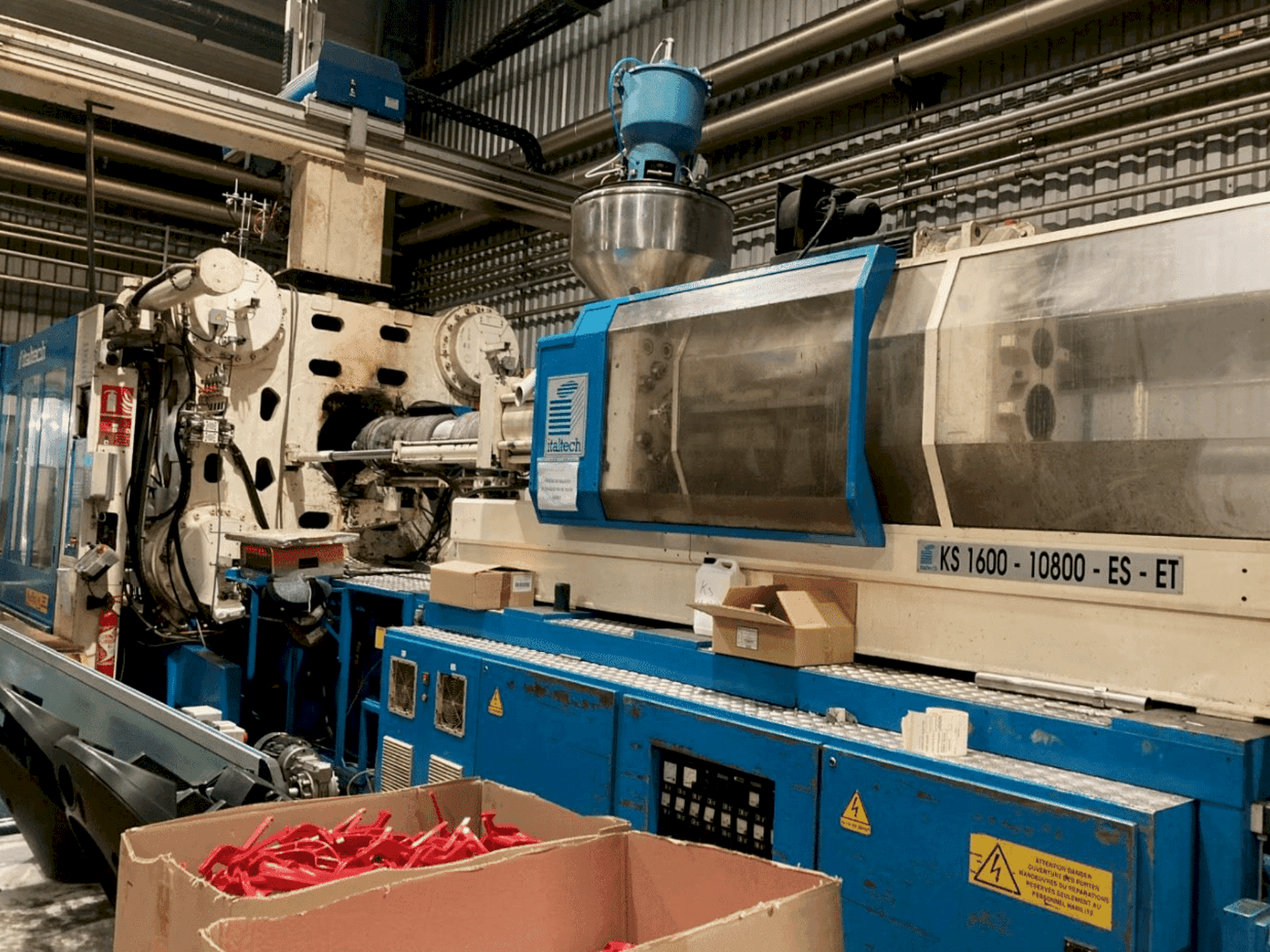 Frontansicht der ITALTECH KS 1600/10800  Maschine