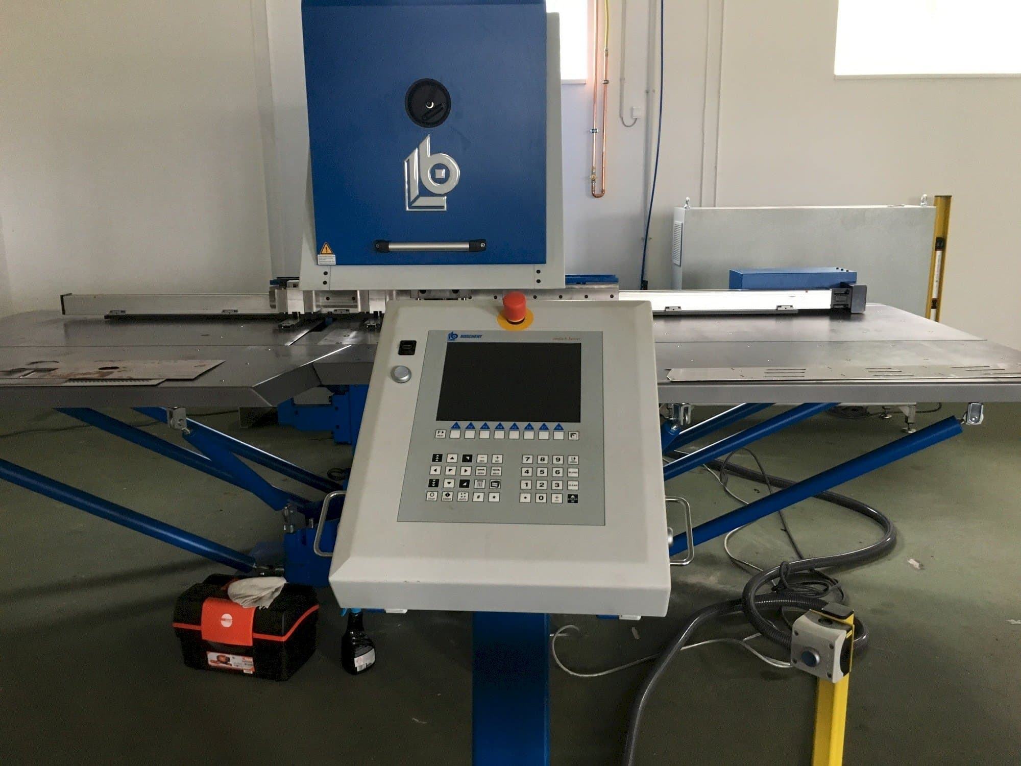 Frontansicht der BOSCHERT Compact 750  Maschine