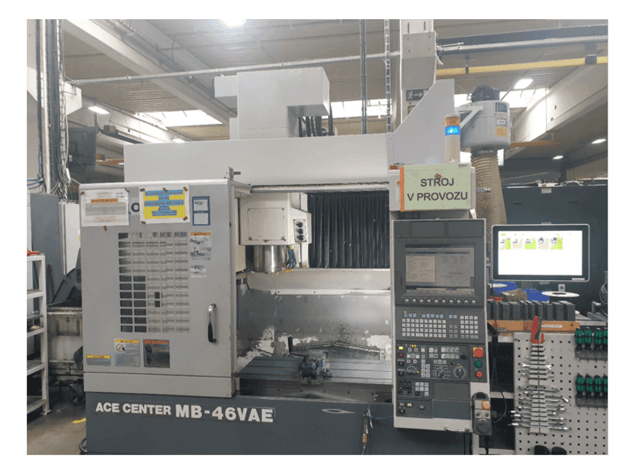 Frontansicht der Okuma MB-46VAE  Maschine