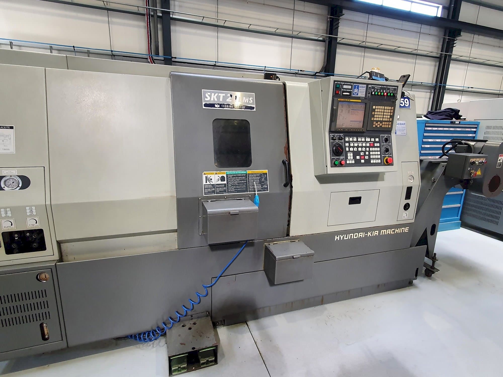 Frontansicht der Hyundai SKT21LMS  Maschine