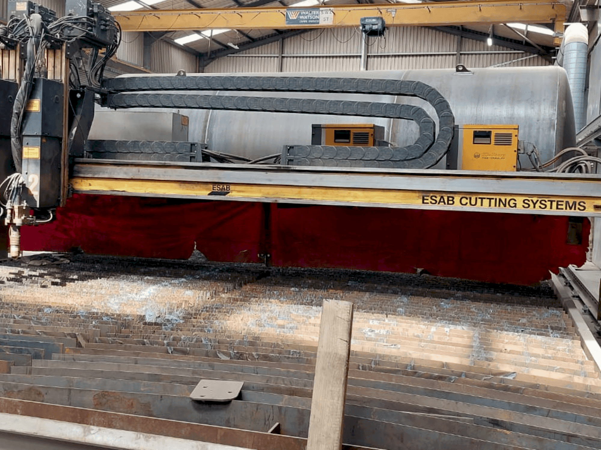 Frontansicht der ESAB Suprarex SXE 5000  Maschine