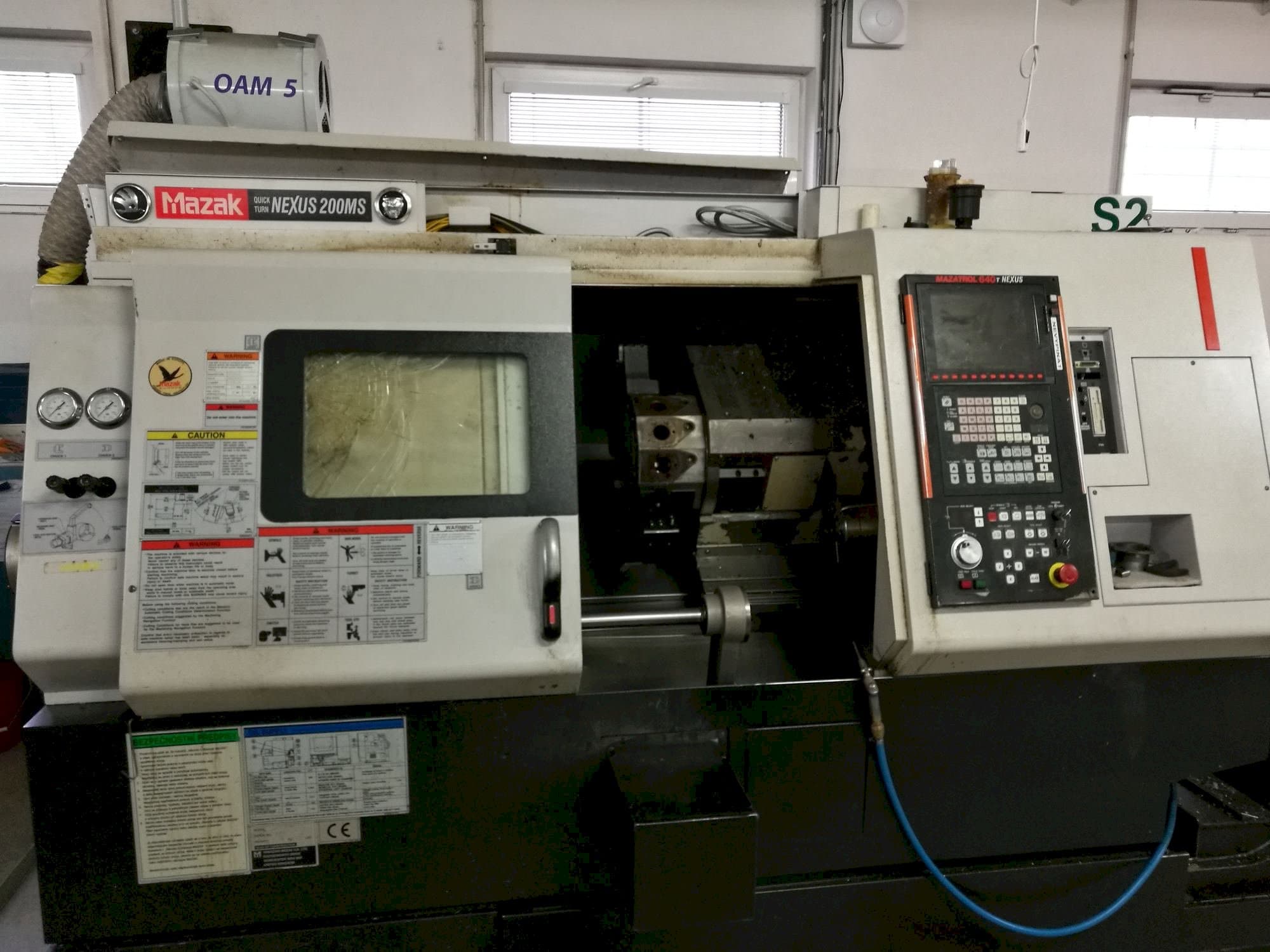 Frontansicht der Mazak QT Nexus-200 MS  Maschine