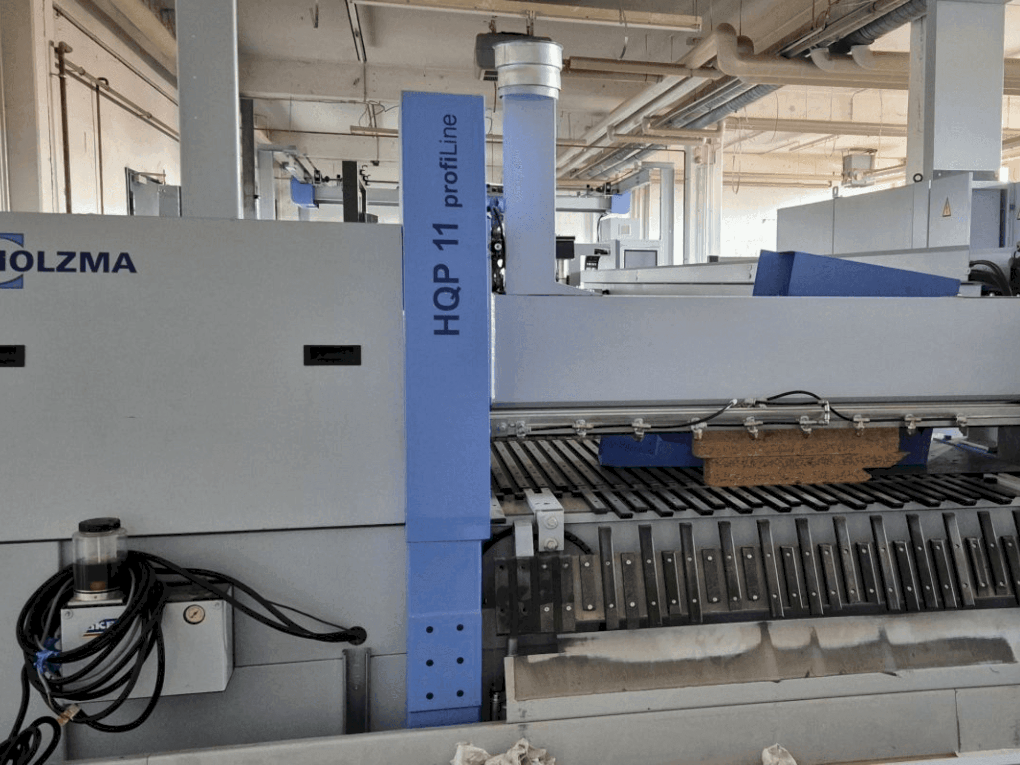 Frontansicht der HOLZMA PROFI HQP 11/16/56/L/X  Maschine