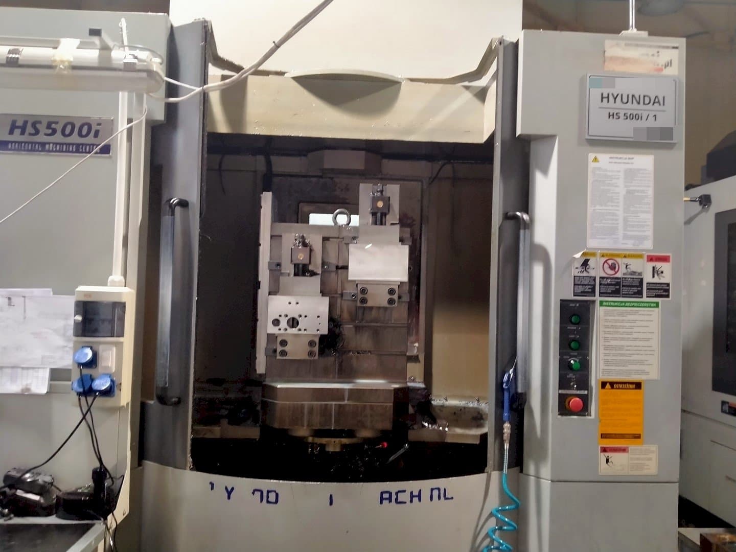 Frontansicht der Hyundai Kia HS500i  Maschine