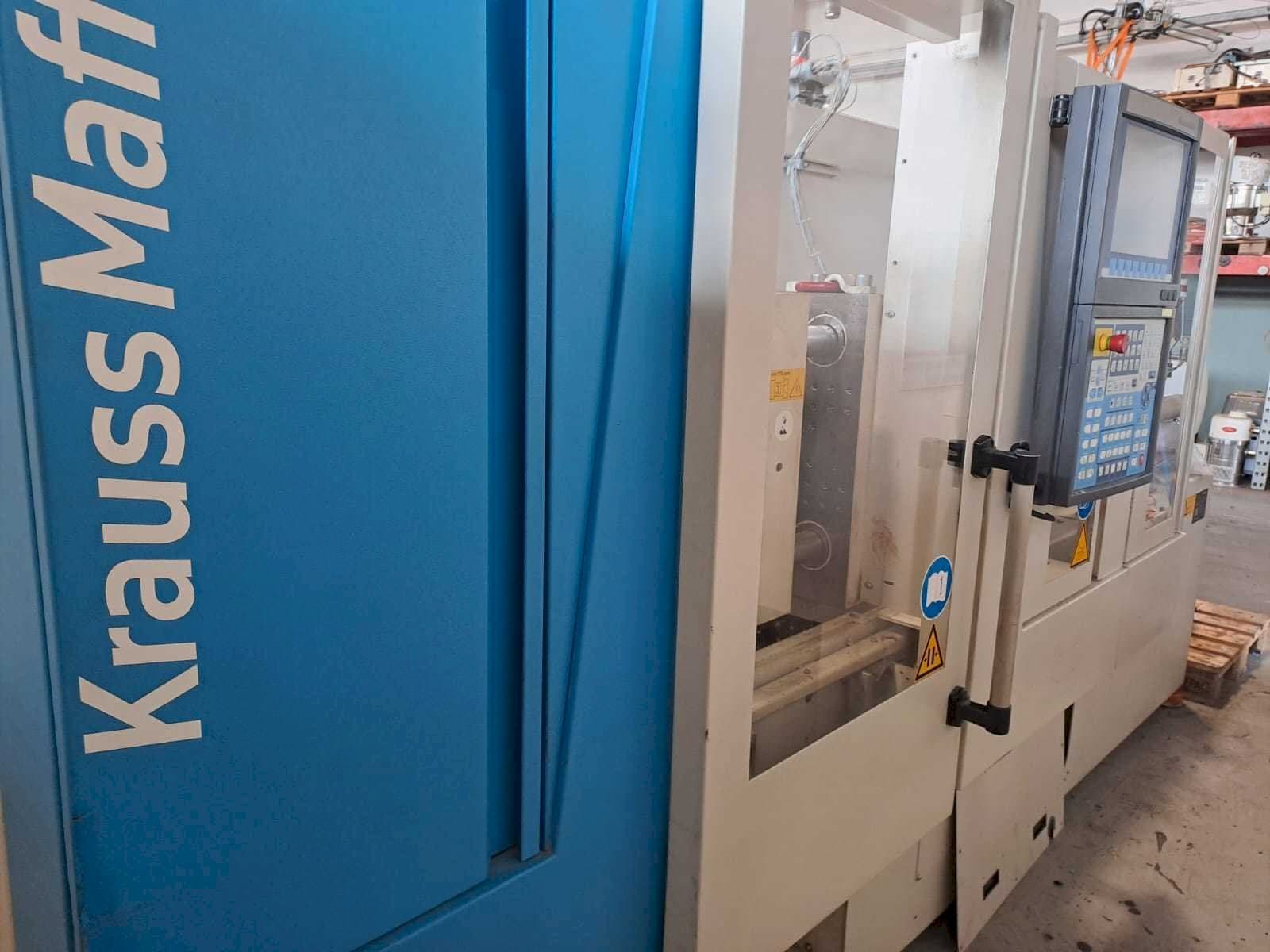 Frontansicht der Krauss Maffei 35-180CX  Maschine