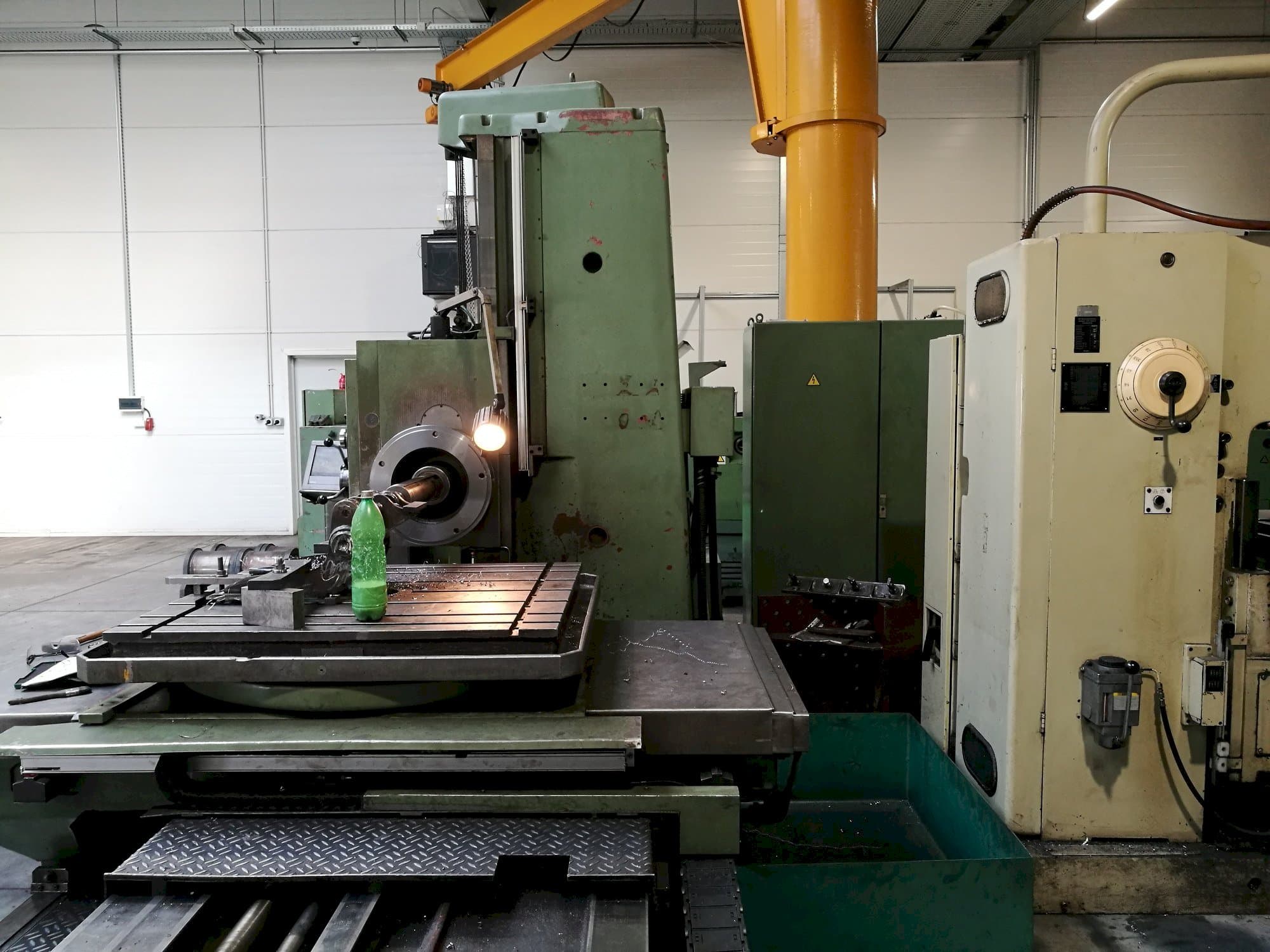 Frontansicht der TOS WHN 9B  Maschine