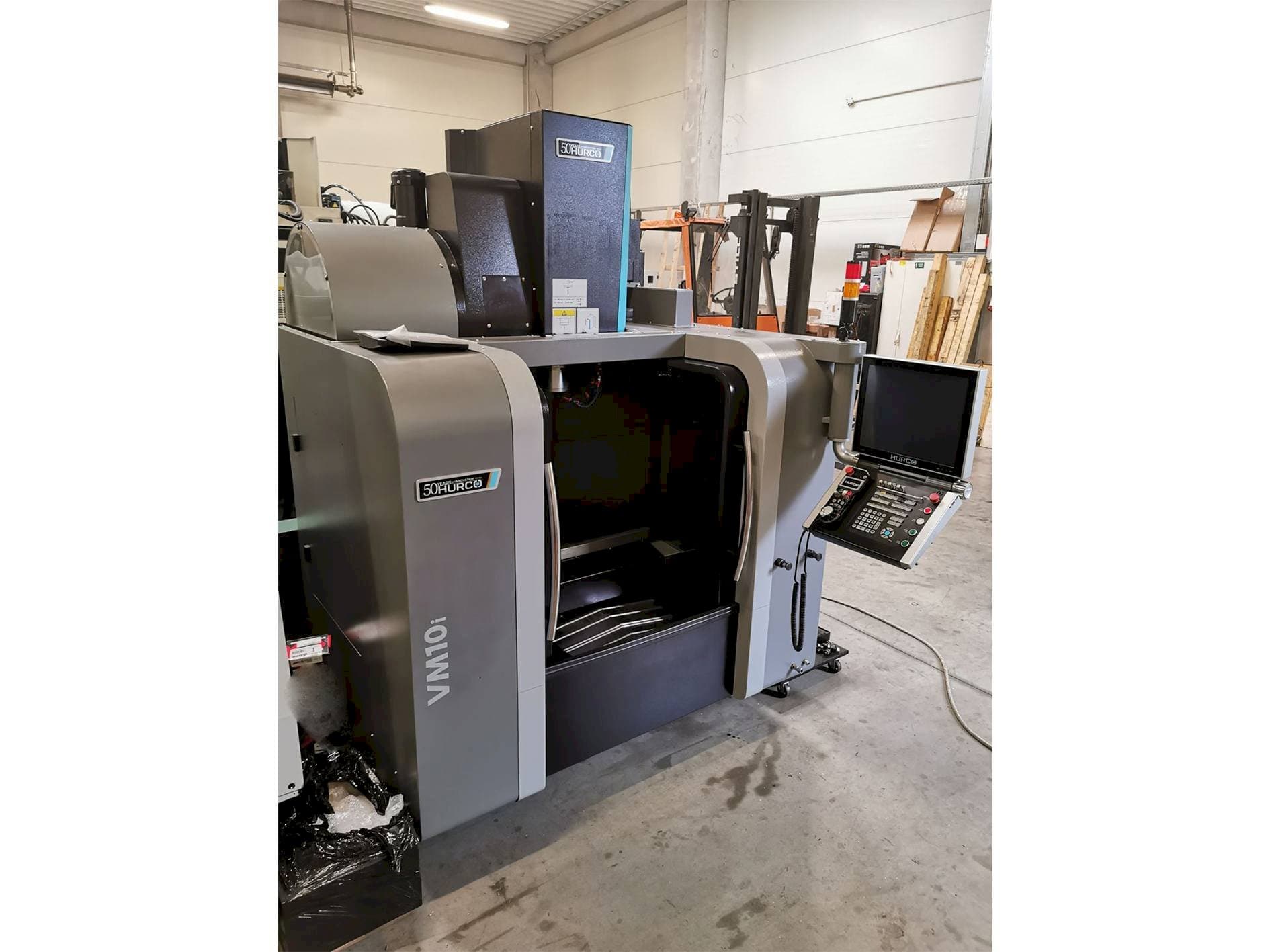 Frontansicht der Hurco VM 10i  Maschine