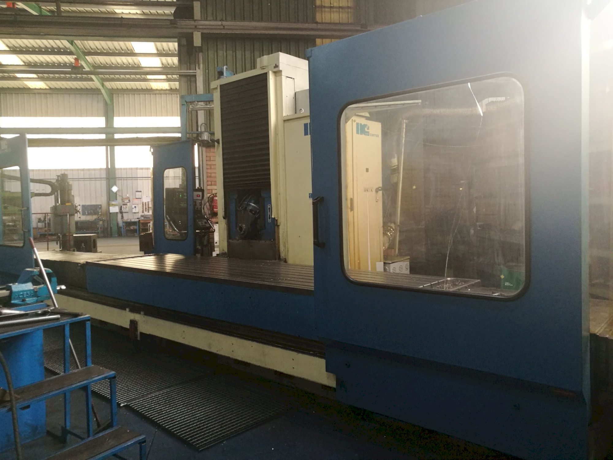 Rechte Ansicht der Correa A30/40 Maschine