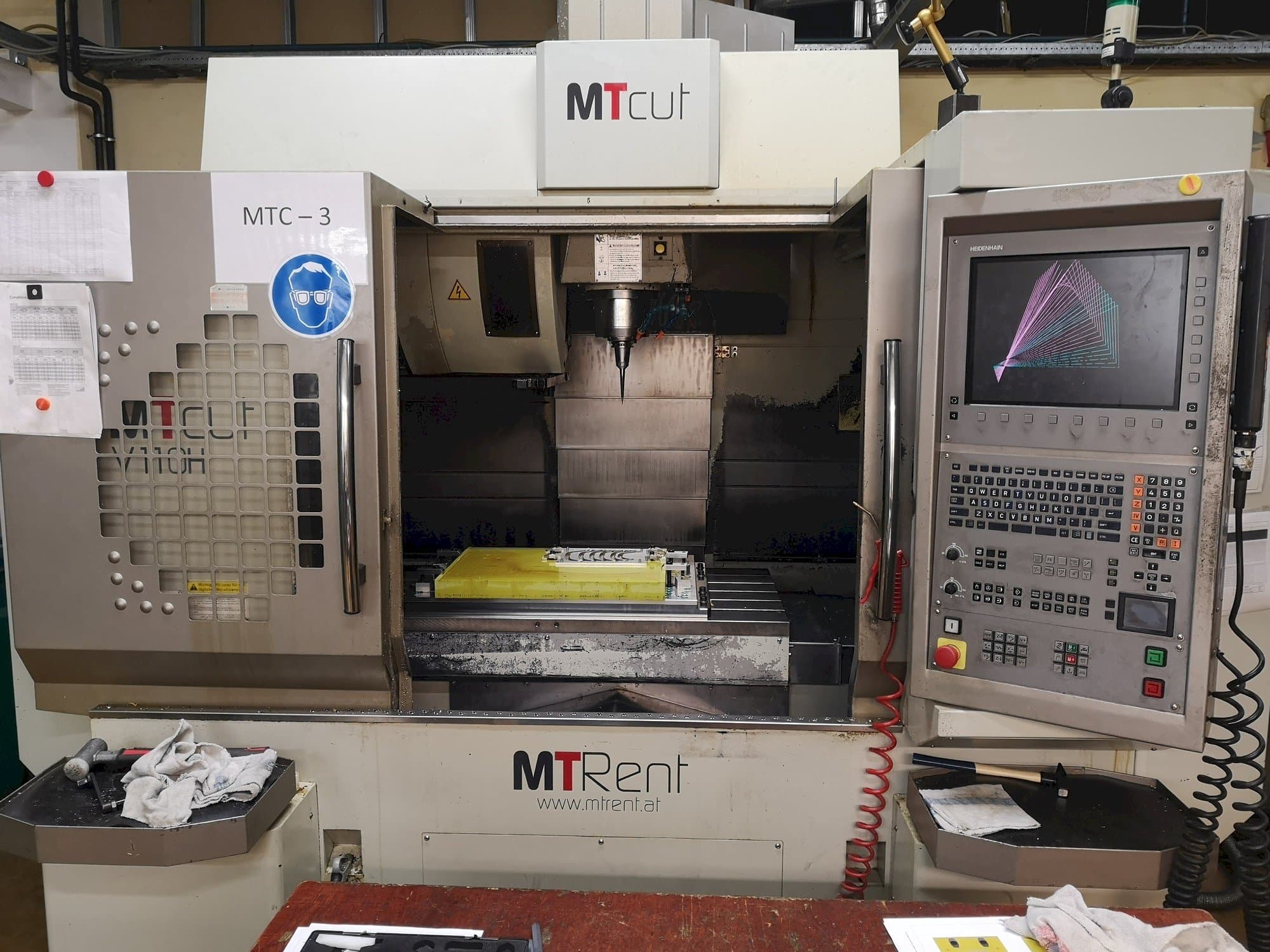 Frontansicht der MT Cut V110H  Maschine