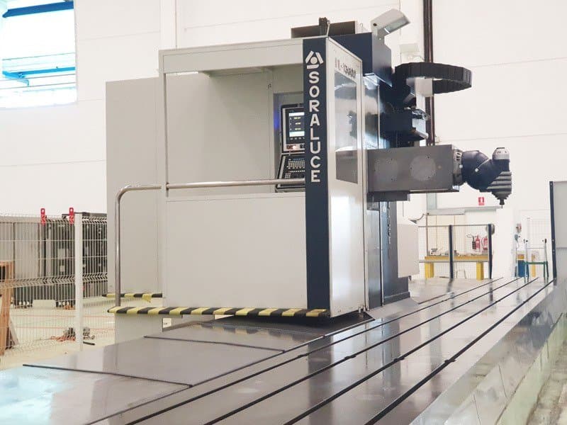 Frontansicht der Soraluce FL-13000  Maschine