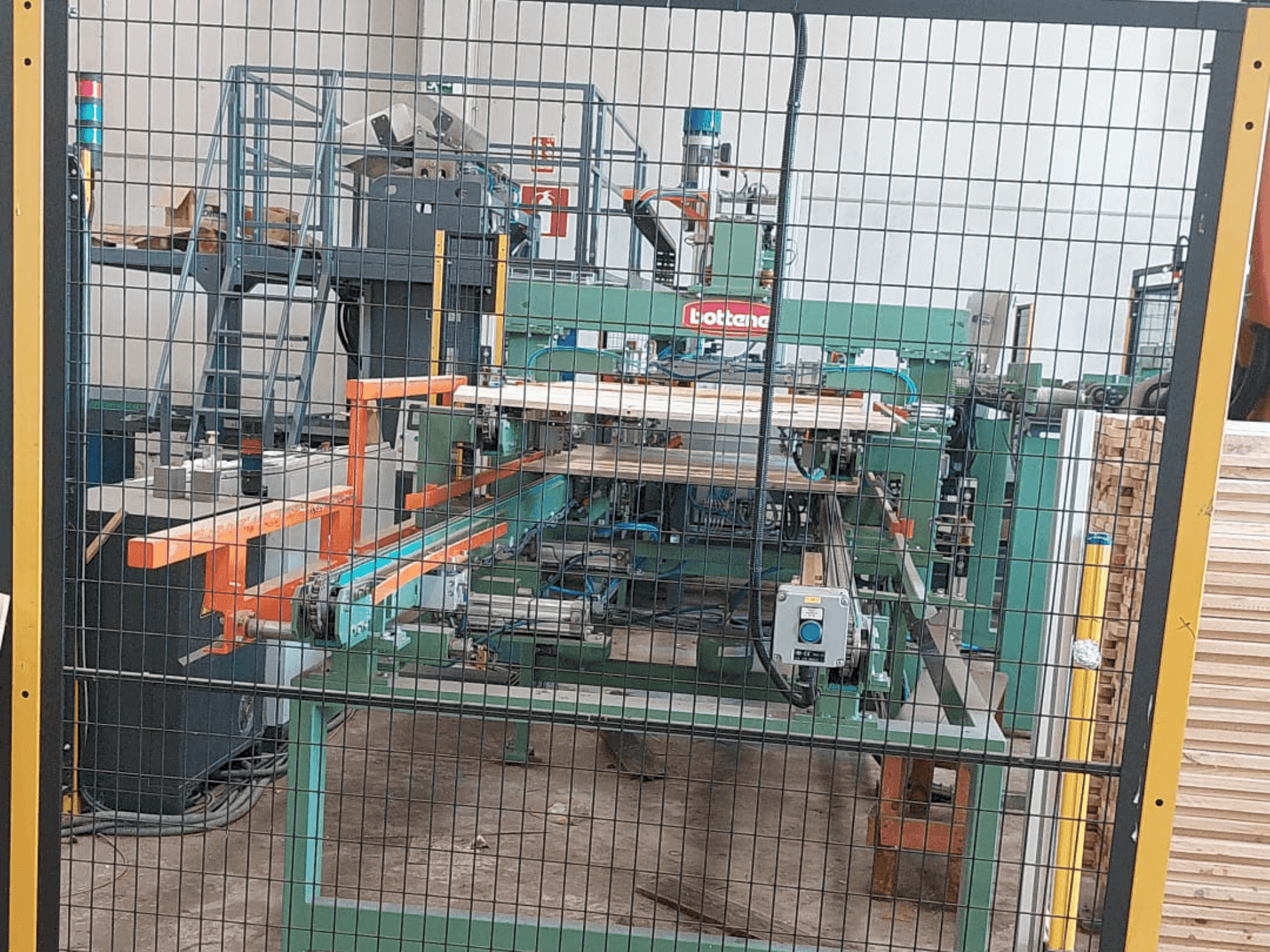 Frontansicht der MAQUINARIA LDM VPS 2103  Maschine