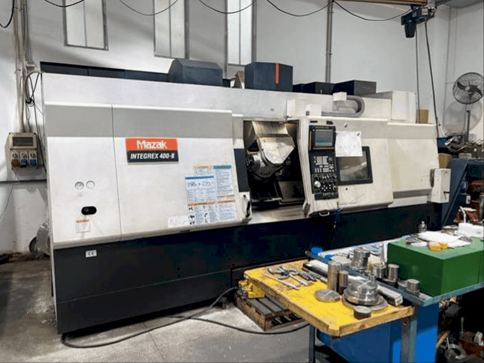 Frontansicht der Mazak INTEGREX 400 III FUSION  Maschine