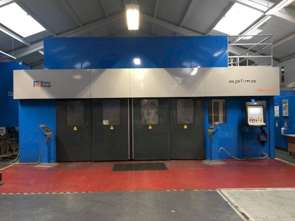 Frontansicht der Prima Power OPTIMO CV 4000  Maschine