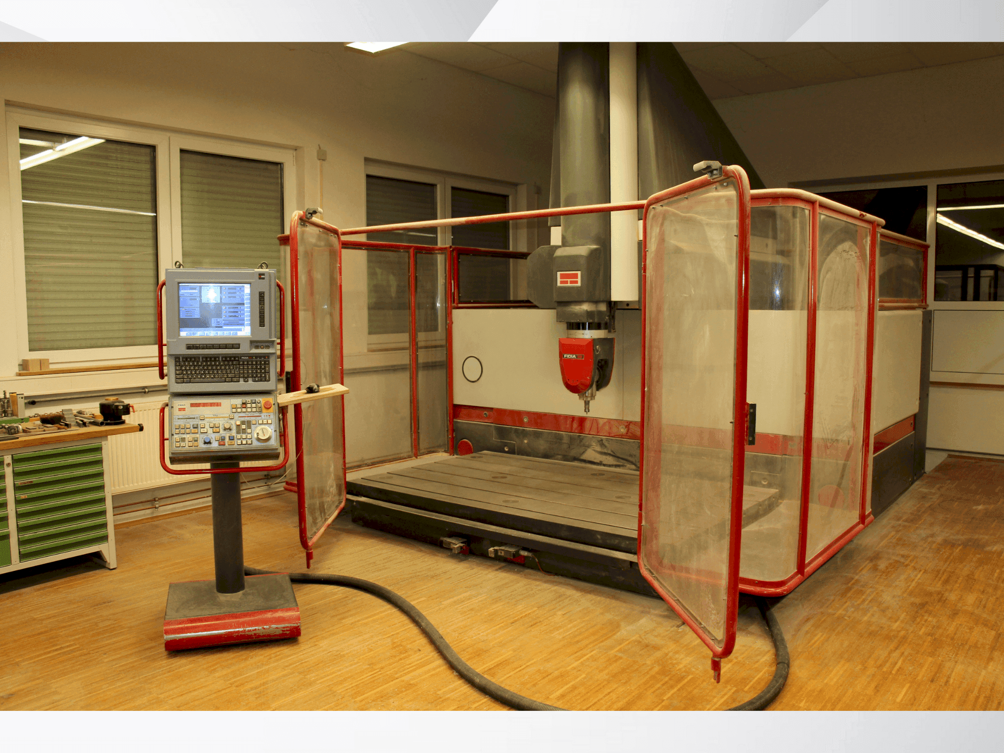 Frontansicht der Fidia Digit 218  Maschine