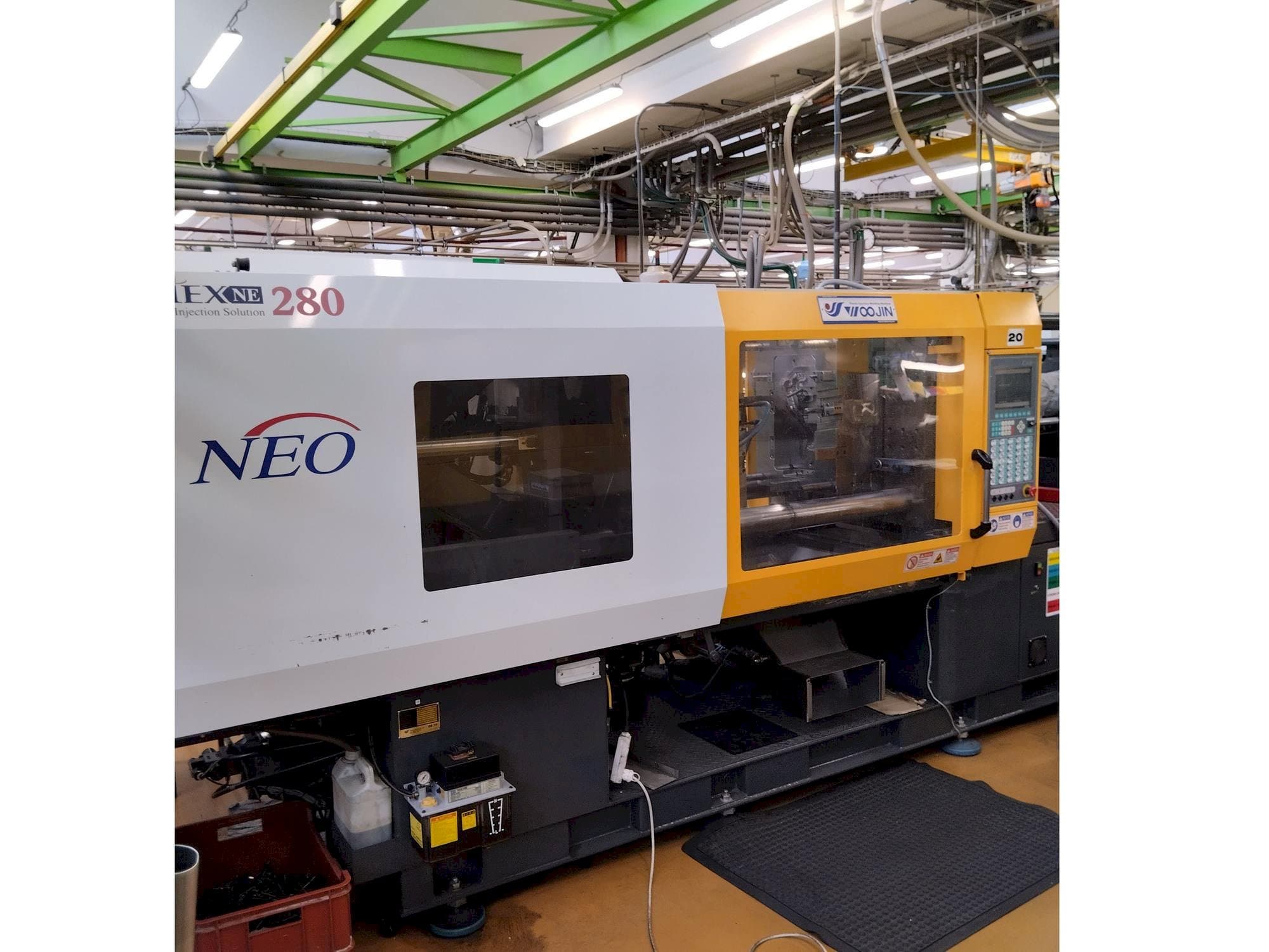 Frontansicht der Selex NE 280  Maschine