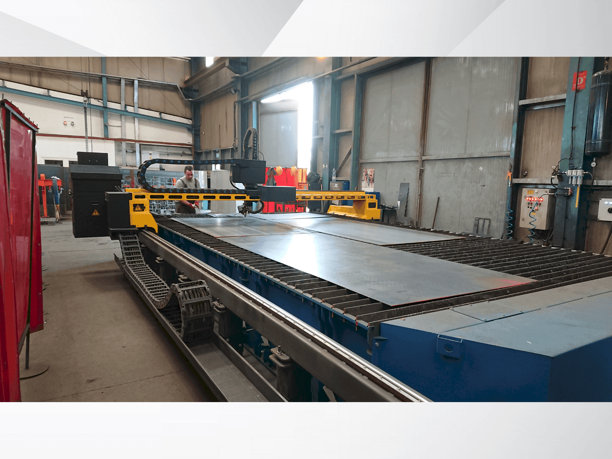 Frontansicht der AJAN PP 260 A-5T  Maschine