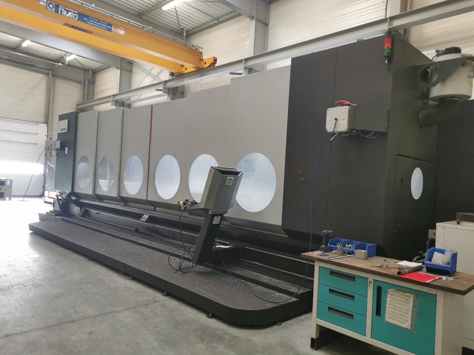 Frontansicht der IBARMIA ZV 58/L7000 EXTREME  Maschine