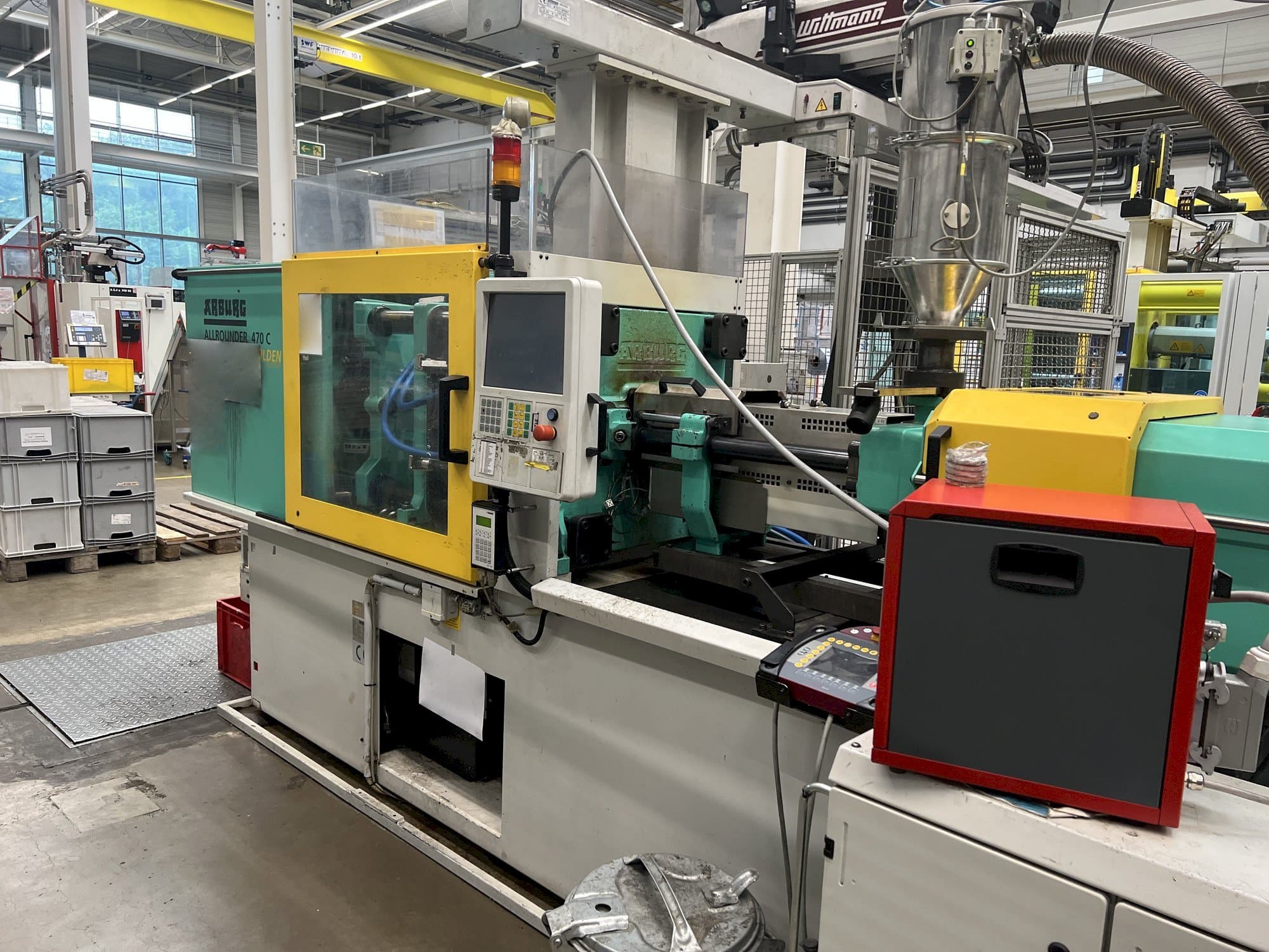 Frontansicht der Arburg 470C 1500 - 400  Maschine