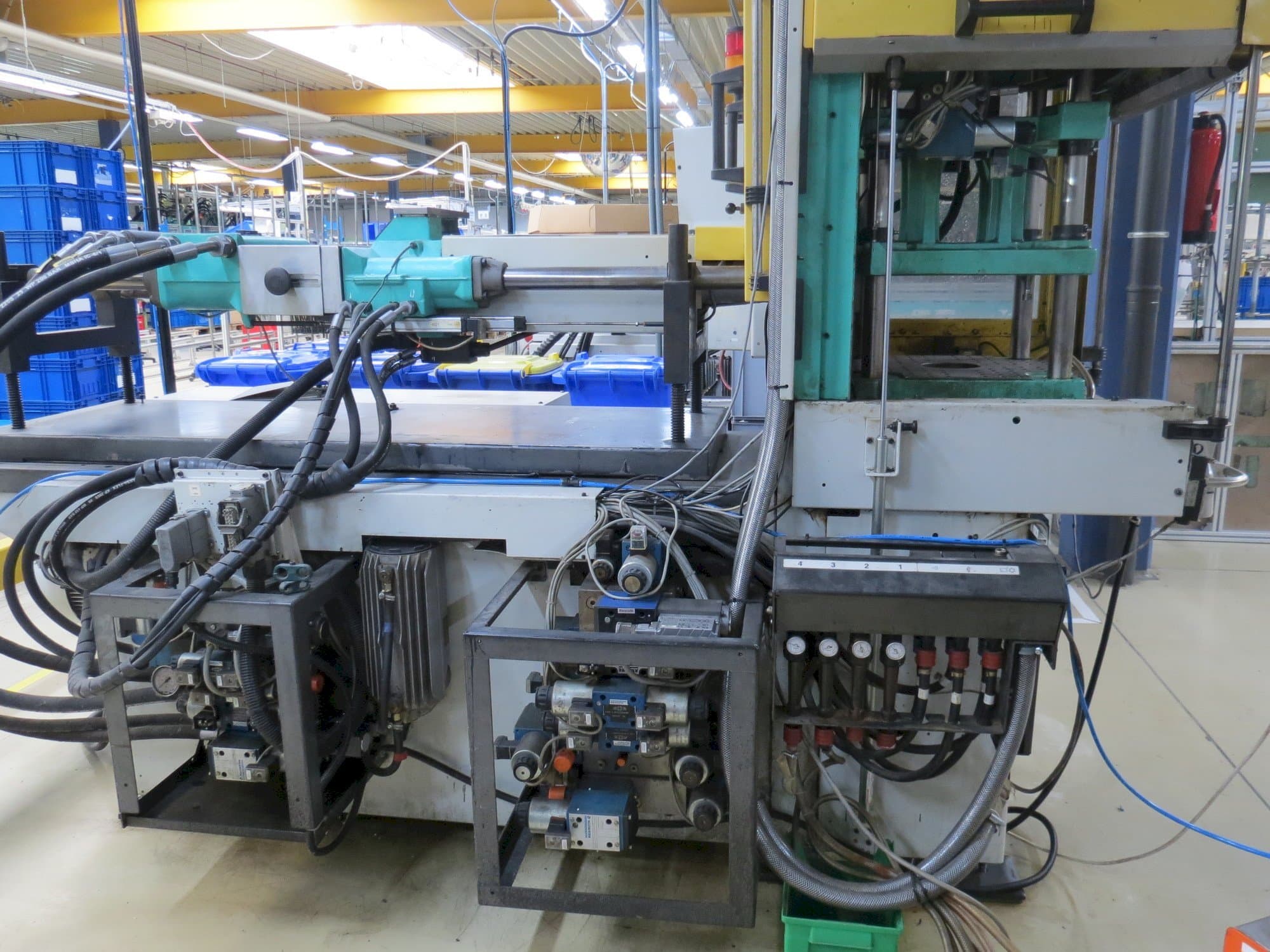 Frontansicht der Arburg Allrounder 320 C / S 500-250 Vo  Maschine