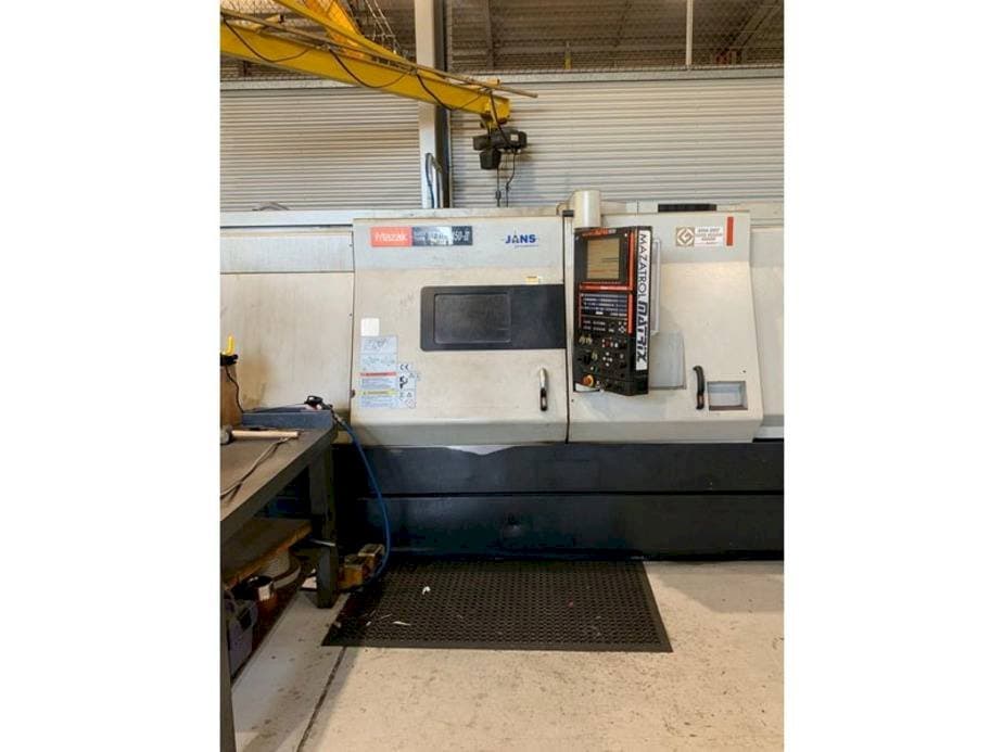 Frontansicht der Mazak QUICK TURN NEXUS 450 II  Maschine