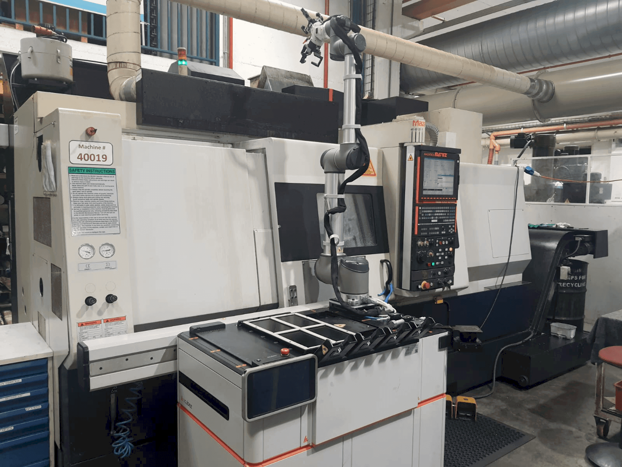 Frontansicht der Mazak INTEGREX 200-IV ST  Maschine