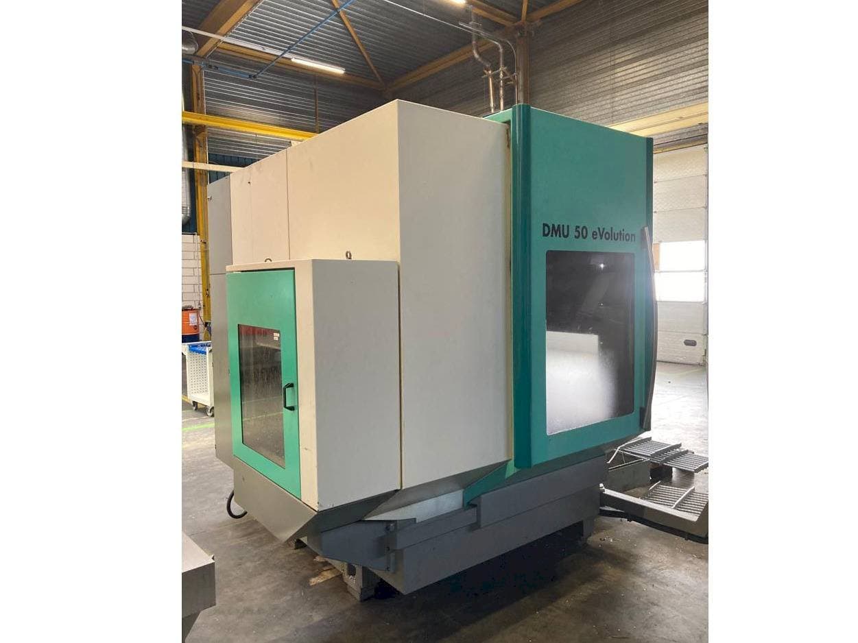 Frontansicht der DECKEL MAHO DMG 50Evo  Maschine