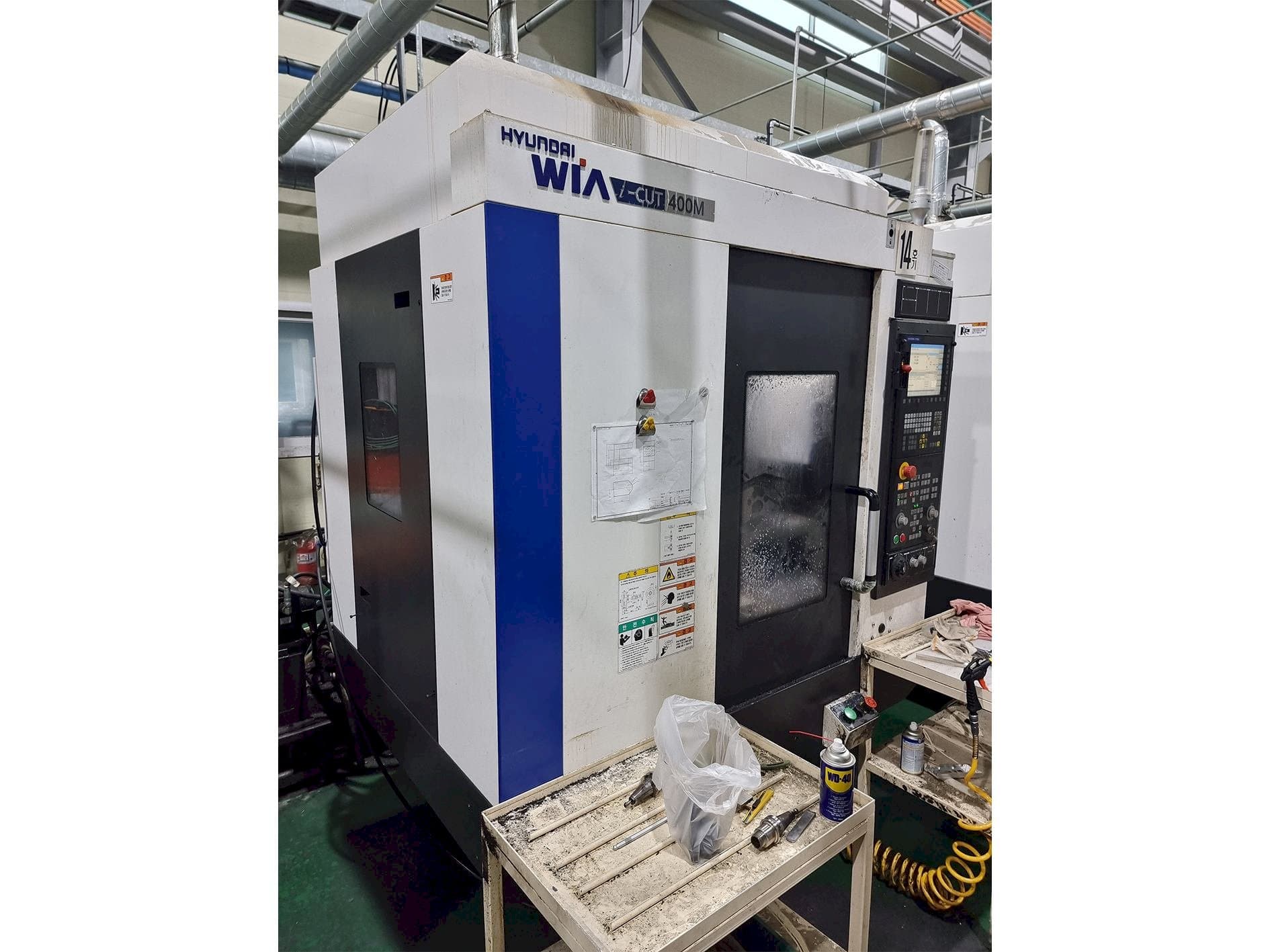 Frontansicht der Hyundai Wia i-CUT400M  Maschine