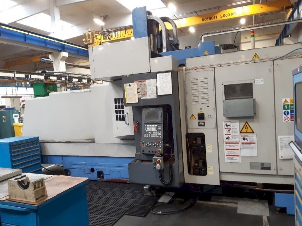 Frontansicht der Mazak FJV 35/80  Maschine
