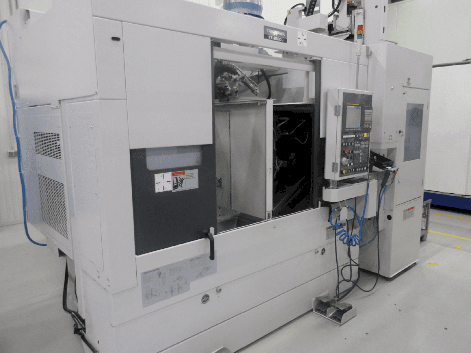 Frontansicht der Takisawa TT-2600G  Maschine