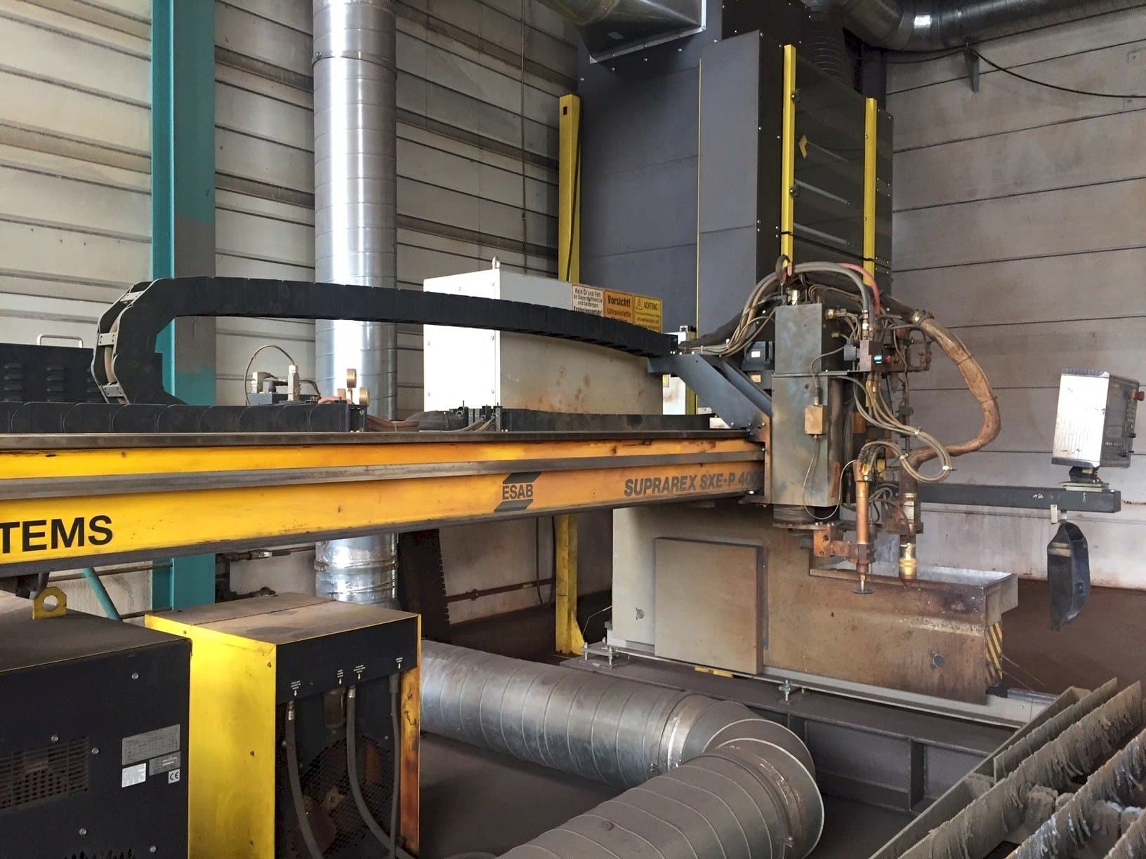 Frontansicht der ESAB SUPRAREX SXE-P1 4000  Maschine