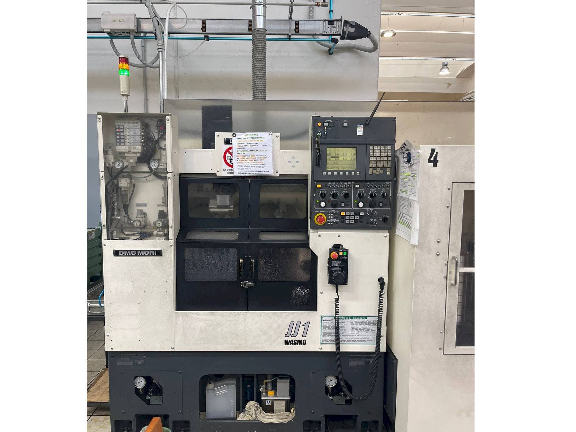 Frontansicht der DMG MORI JJ-1 A  Maschine