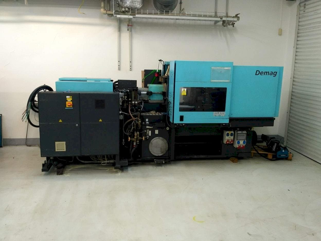 Frontansicht der DEMAG Ergotech Concept 800/420-310  Maschine