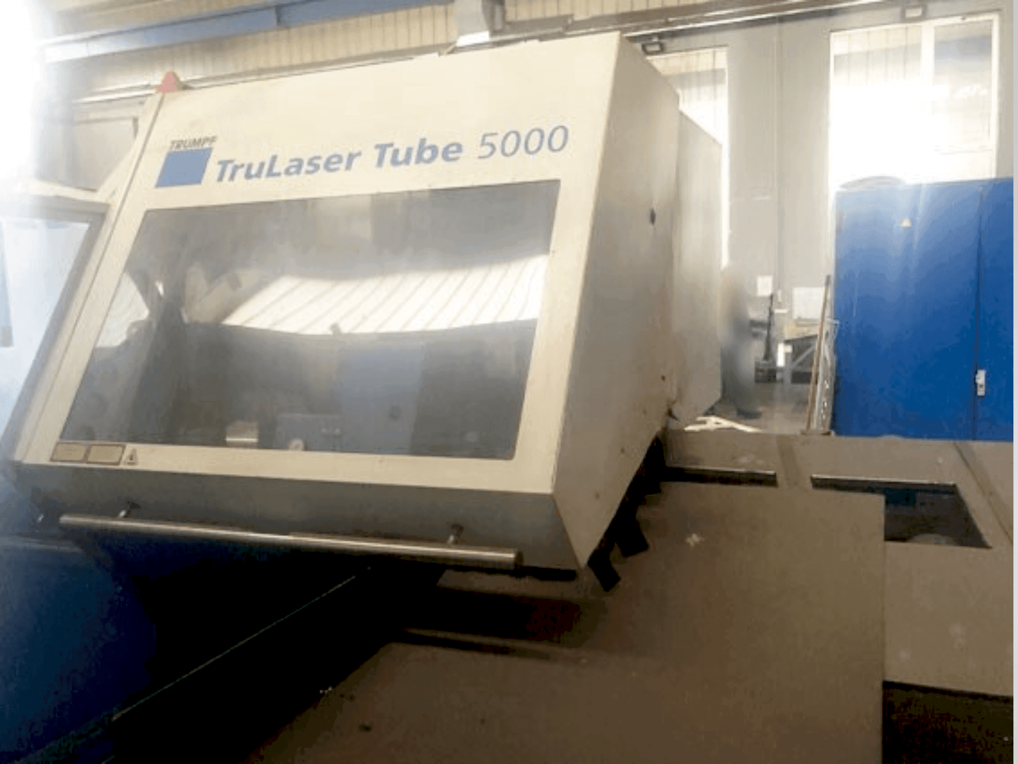 Frontansicht der TRUMPF tru laser tube 5000  Maschine