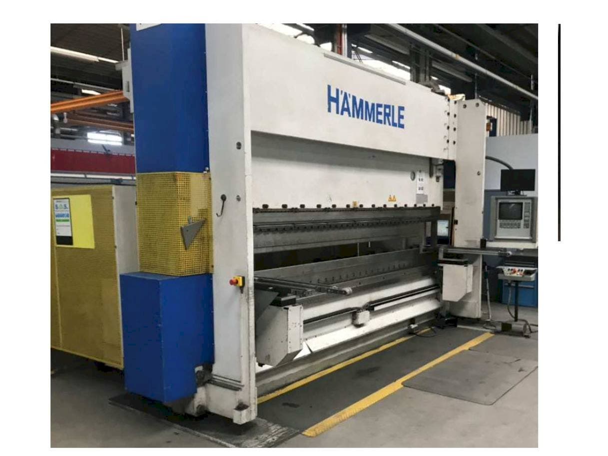 Frontansicht der HAMMERLE BM 200 - 4100  Maschine