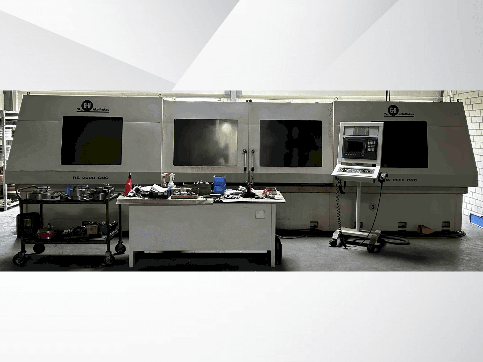 Frontansicht der GEIBEL & HOTZ RS 2000 CNC  Maschine