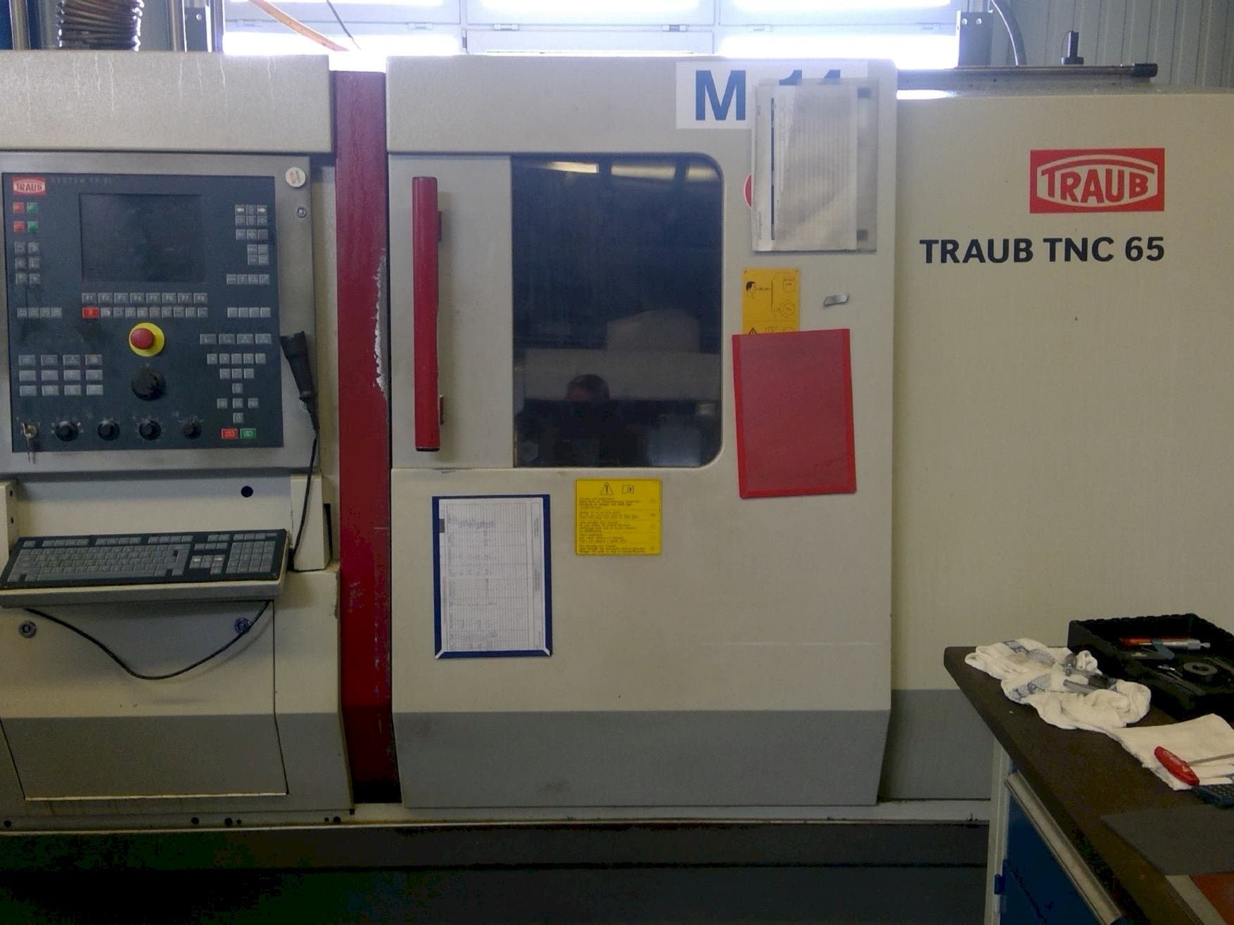 Frontansicht der TRAUB TNC 42/65  Maschine