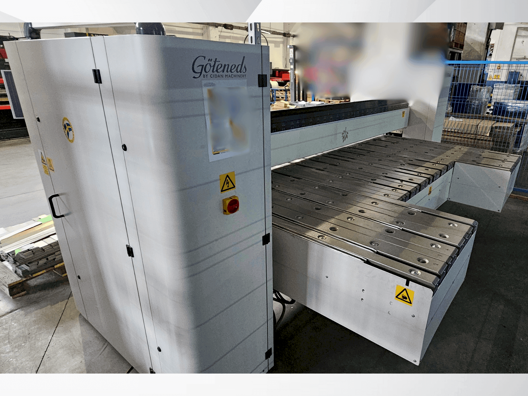 Frontansicht der CIDAN FORMA 30  Maschine