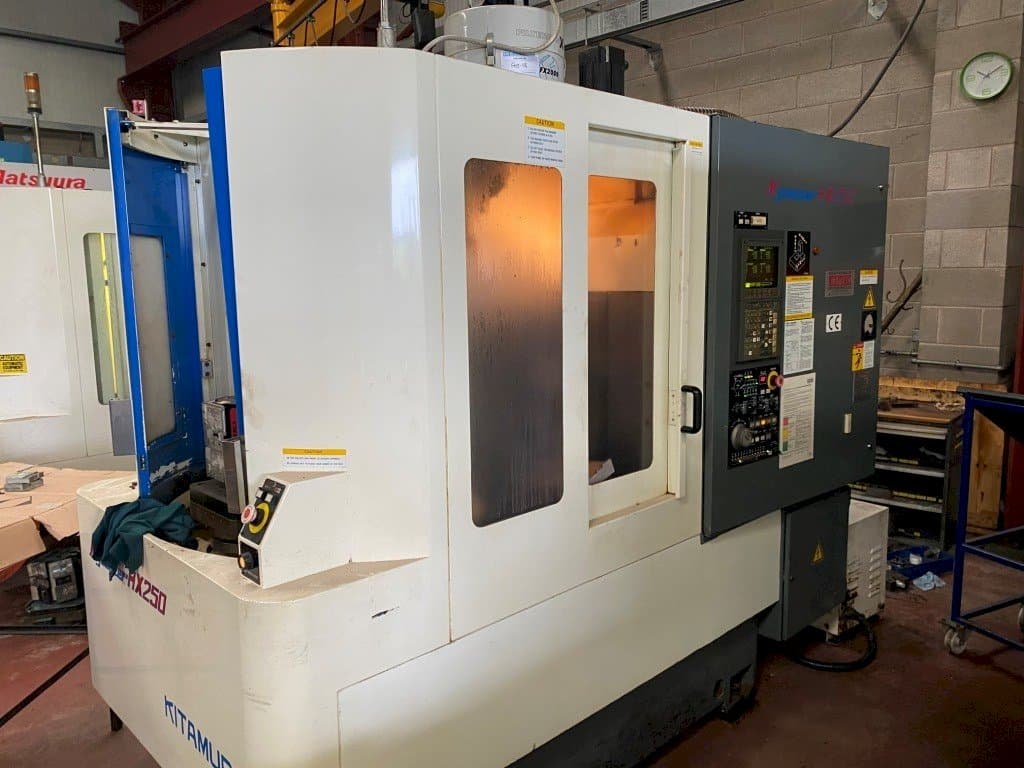 Frontansicht der Kitamura Mycenter HX250  Maschine