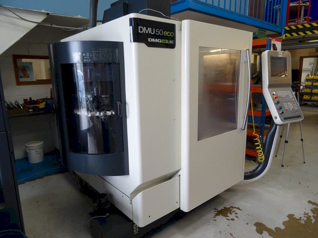 Frontansicht der DECKEL MAHO DMU 50Eco  Maschine