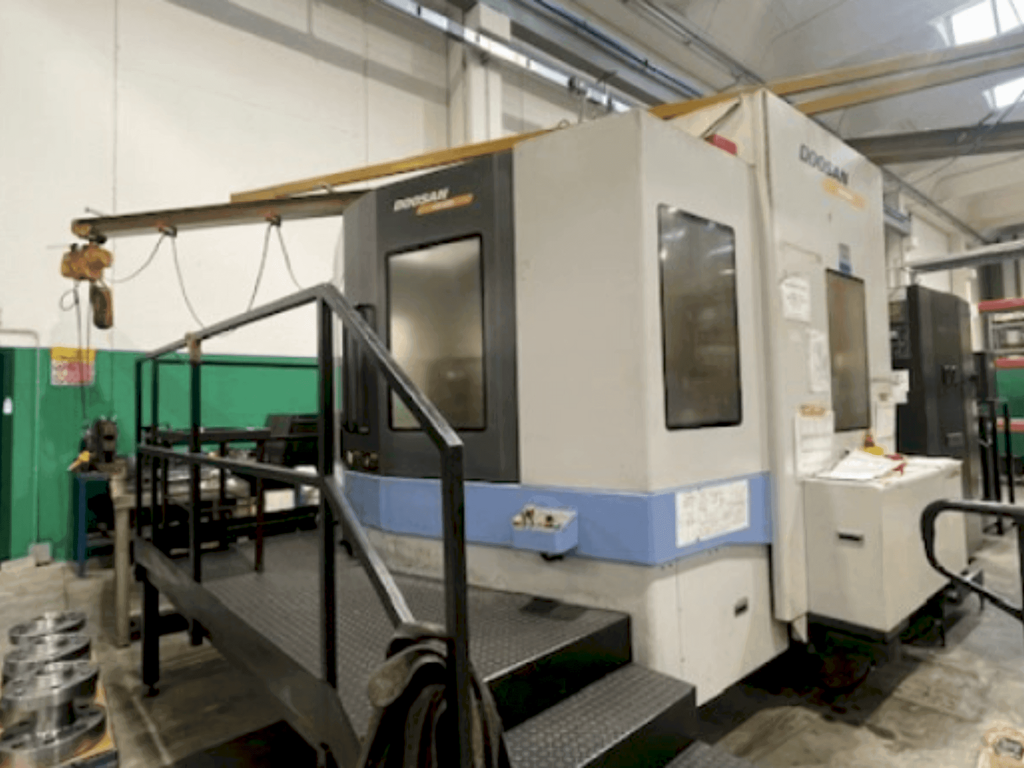 Frontansicht der DOOSAN HM 800 (2008)  Maschine