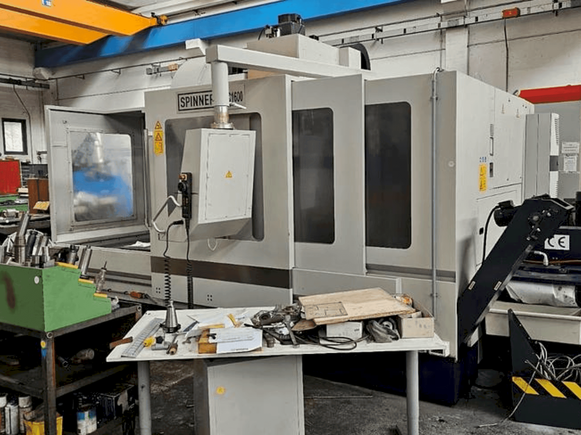 Frontansicht der SPINNER MVC 1600-N  Maschine